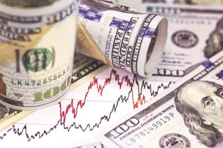 Dollar Rises as Strong Job Growth Delays Early Fed Cuts