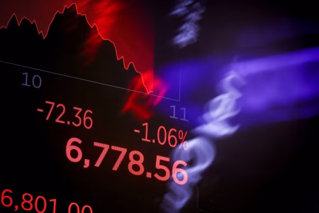 Stocks Dip as Yields Fall on Valuation Concerns and Fed Fears